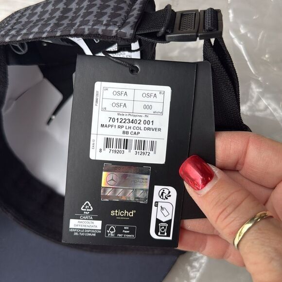 Mercedes-AMG F1 Lewis Hamilton, black size 0S NWT in packaging - Picture 6 of 6